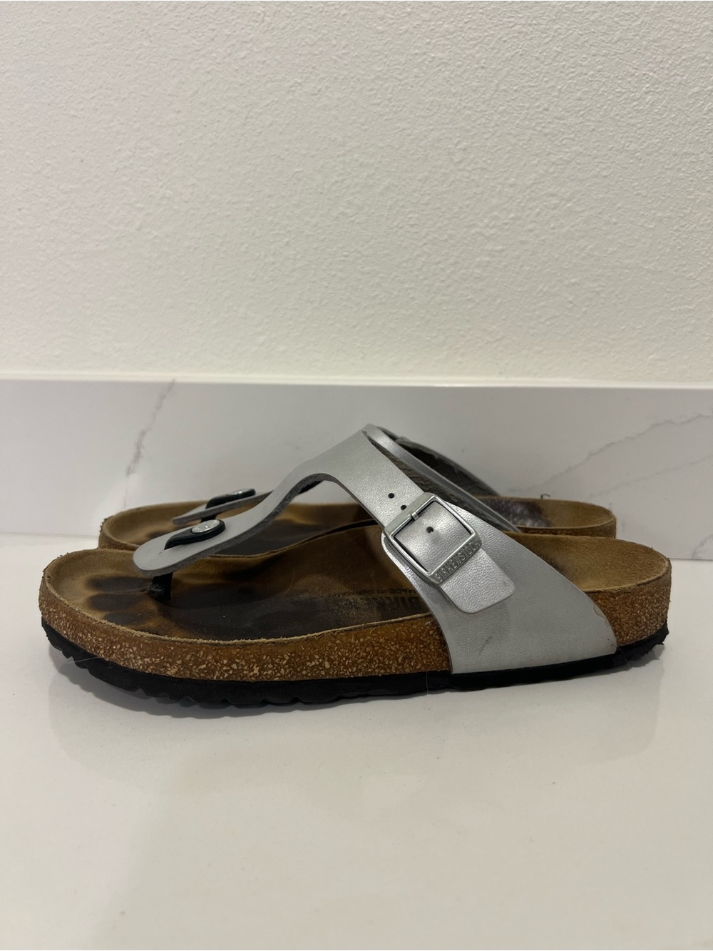 Birkenstock Metallic Silver Gizeh Footbed Sandals size 41 or U.S. women’s 10 - Picture 9 of 11